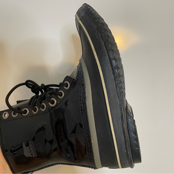 Sorel Dahlia Patent Leather Lace Up Waterproof Rain Boots 7 rain boot duck boot - Picture 11 of 13